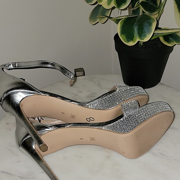 Skechers Silver Women's Heels - Picture 5 of 5